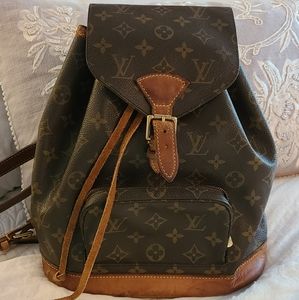 LOUIS VUITTONMonogram Montsouris MM